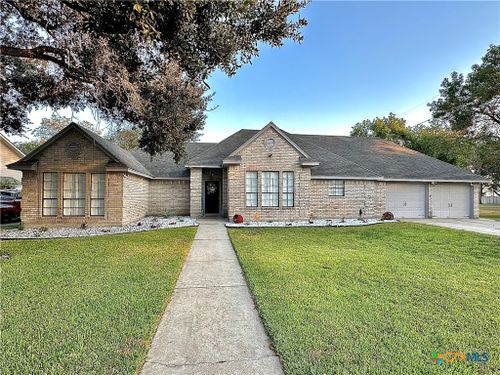 203 Chimney Rock Drive, Victoria, TX, 77904 | Card Image