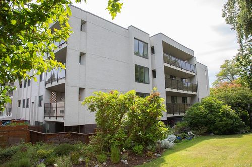 305-1151 Oscar St, Victoria, BC, V8V2X5 | Card Image