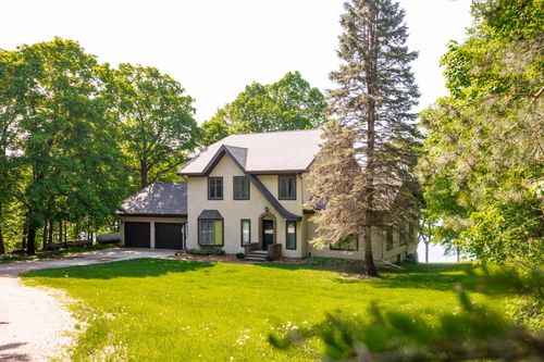 40861 Acorn Dr, Dent, MN, 56528-9031 | Card Image
