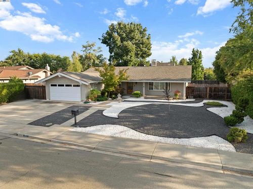 2583 Regent Rd, Livermore, CA, 94550-6561 | Card Image