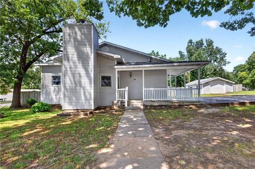 528 W Ashland St, Nevada, MO, 64772-2108 | Card Image