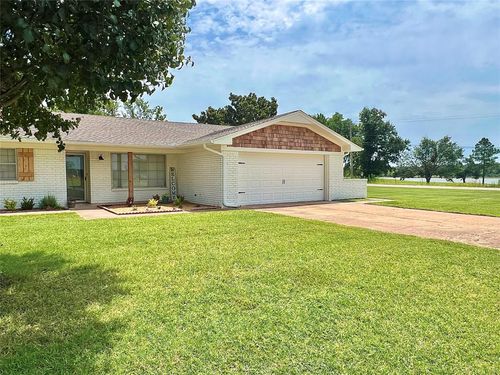 2 Forrest Road, Guthrie, OK, 73044 | Card Image