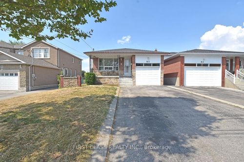 82 Gooderham Dr, Scarborough, ON, M1R3G7 | Card Image