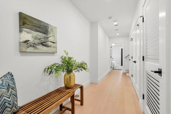 5 - 145 Warren St, Condo with 2 bedrooms, 3 bathrooms and null parking in Newton MA | Image 25