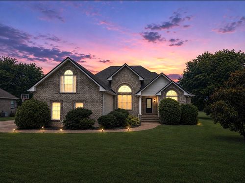 104 Mesa Dr, Portland, TN, 37148-2267 | Card Image
