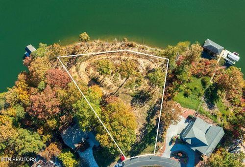 201 Amohi Way, Loudon, TN, 37774-3037 | Card Image