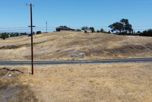 2221 Newman Hill Dr, Ione, CA, 95640-9589 | Card Image
