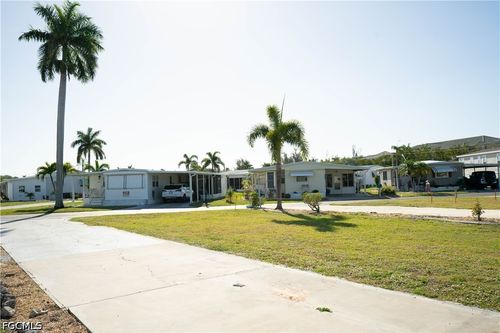 353 Mattie Ave, FORT MYERS, FL, 33908-3421 | Card Image