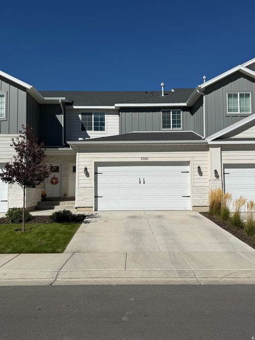 7051 N Golden Acres Dr, Eagle Mountain, UT, 84005-6571 | Card Image
