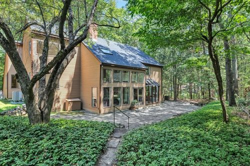 95 Ann Lee Rd, Harvard, MA, 01451-1218 | Card Image