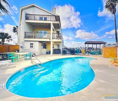 212-226 W Houston St, Port Isabel, TX, 78578-2948 | Card Image