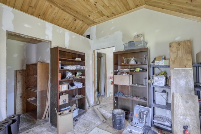9915 Van Buren Rd, House other with 3 bedrooms, 1 bathrooms and null parking in Fowlerville MI | Image 11