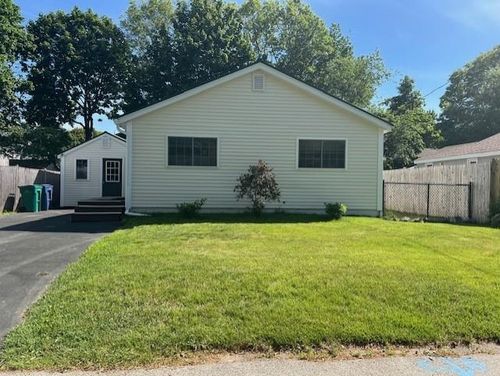 23 Walnut Ave, Hampton, NH, 03842-4221 | Card Image