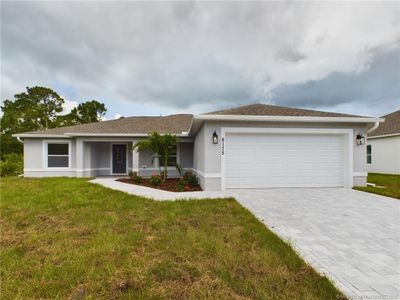 8175 103rd Court, House other with 3 bedrooms, 2 bathrooms and 2 parking in Vero Beach FL | Image 1