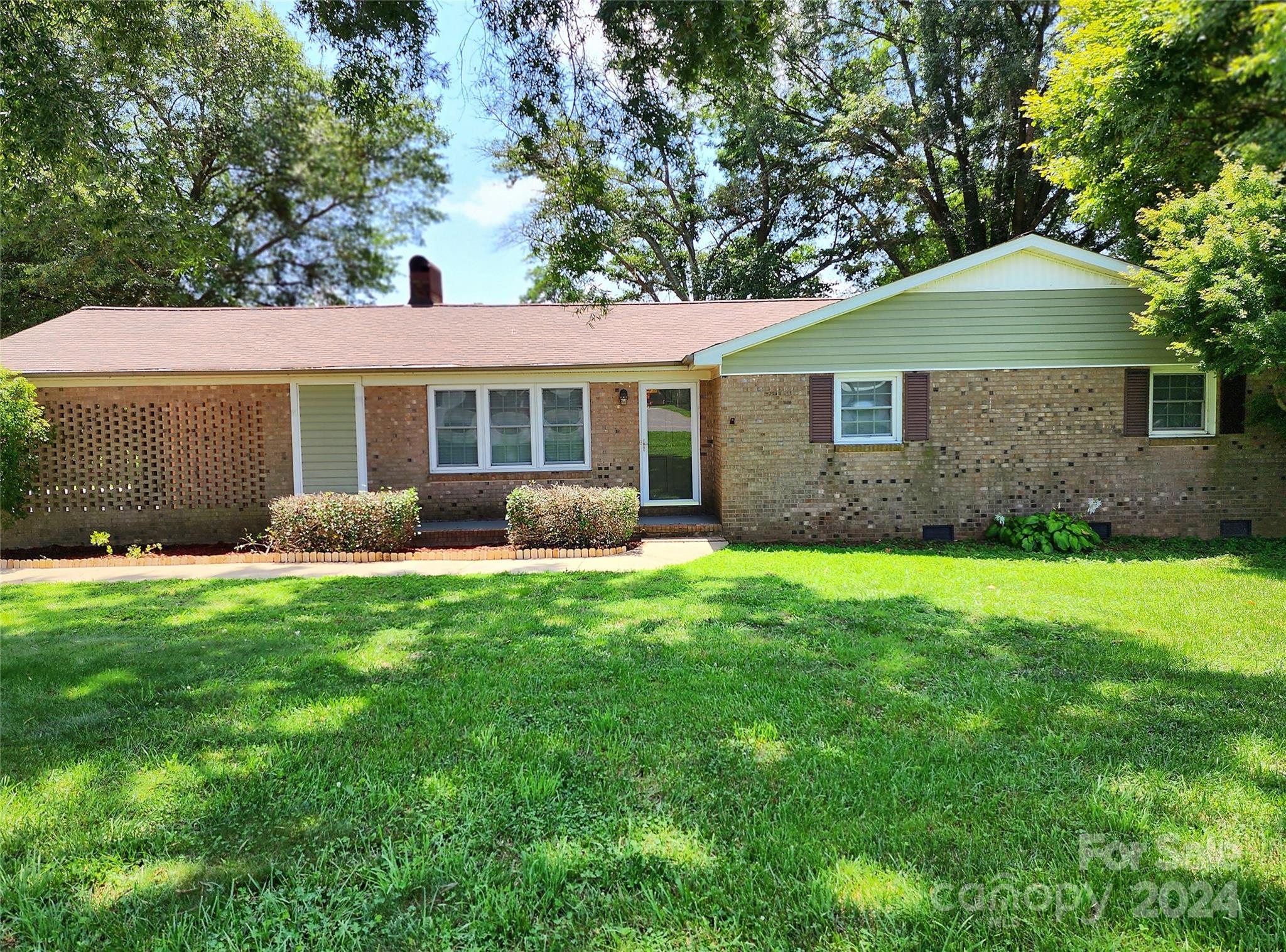 Woodbark Ln, Kings Mountain, NC 28086