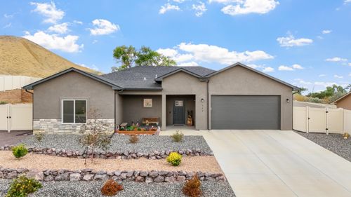 129 Rolling Hill Dr, Grand Junction, CO, 81503-9305 | Card Image