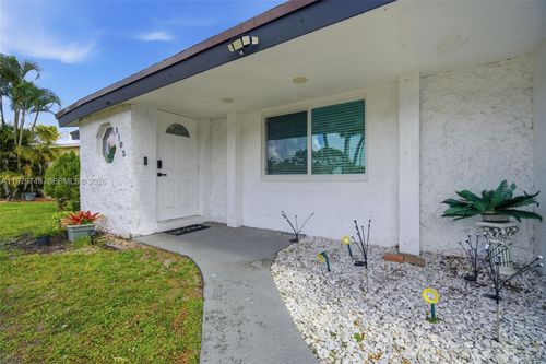 1185 Nw 92nd Ave, Pembroke Pines, FL, 33024-4532 | Card Image