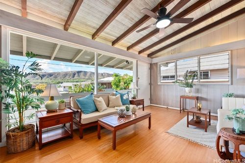 727-A 20th Avenue, Honolulu, HI, 96816 | Card Image