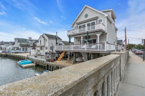 93 Ocean Ave, Manasquan, NJ, 08736-3229 | Card Image