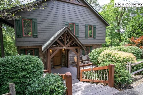 280 Spruce Pine Trl, Blowing Rock, NC, 28605-9987 | Card Image
