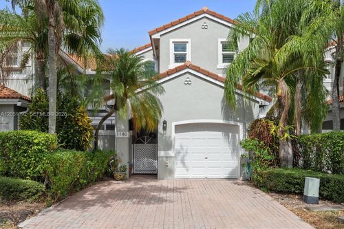 1140 Weeping Willow Way, Hollywood, FL, 33019-4816 | Card Image