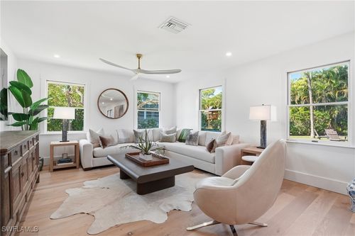 6260 Waxmyrtle Way, NAPLES, FL, 34109-5942 | Card Image