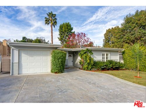 5049 Serrania Ave, Woodland Hills, CA, 91364-4509 | Card Image