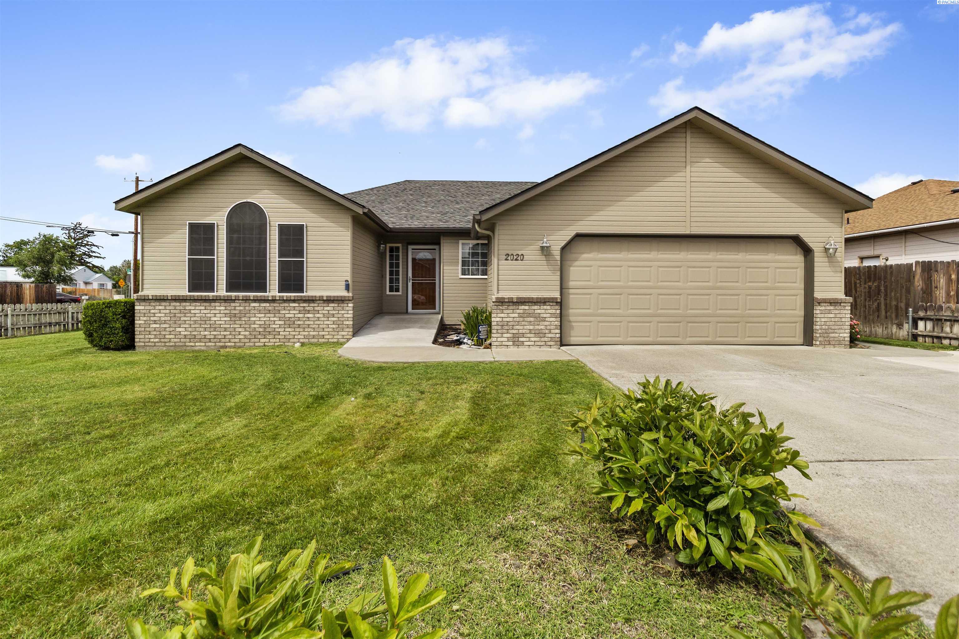 21st Ct, Kennewick, WA 99337