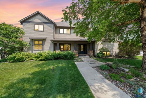 1600 S Parkview Blvd Boulevard, Brandon, SD, 57005 | Card Image