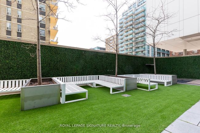 2805 - 185 Roehampton Ave, Condo with 2 bedrooms, 1 bathrooms and null parking in Toronto ON | Image 26