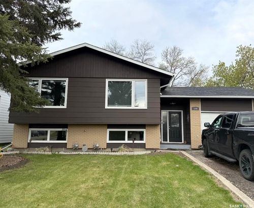 109 Stewart Crescent, Yorkton, SK, S3N3J4 | Card Image