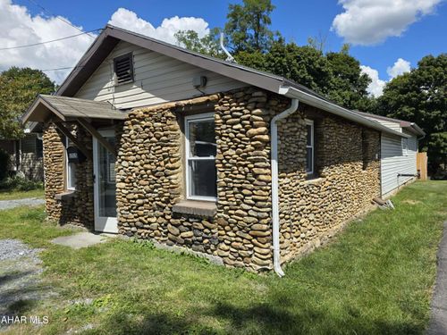 1515 W Logan St, Bellwood, PA, 16617-1033 | Card Image