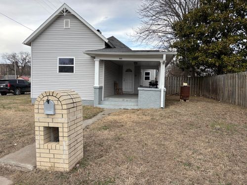 141 W College St, Aurora, MO, 65605-1525 | Card Image