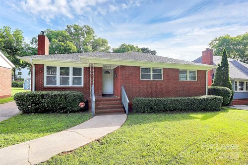 1908 Patton Ave, Charlotte, NC, 28216-5423 | Card Image