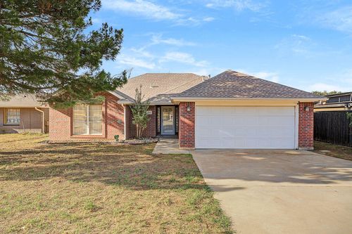 704 Hillside Dr, Big Spring, TX, 79720-5343 | Card Image