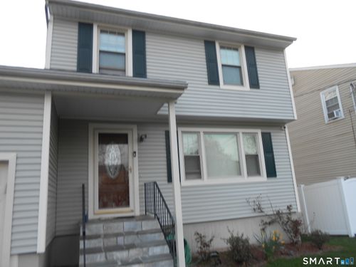 131 Infield St, Bridgeport, CT, 06606-4828 | Card Image