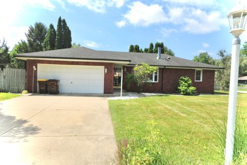 6300 Weathervane Ln, Machesney Park, IL, 61115-7155 | Card Image