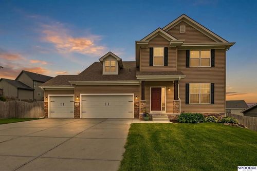 11931 Ashwood Dr, Bennington, NE, 68007-5039 | Card Image