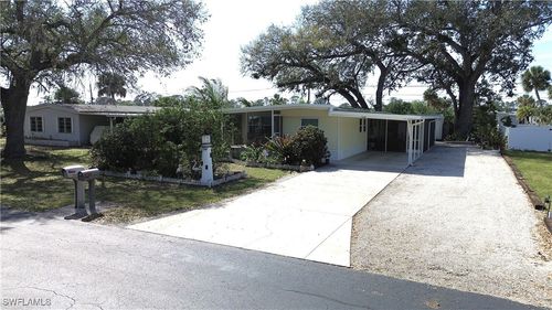 27366 Bourbonniere Dr, BONITA SPRINGS, FL, 34135-6062 | Card Image
