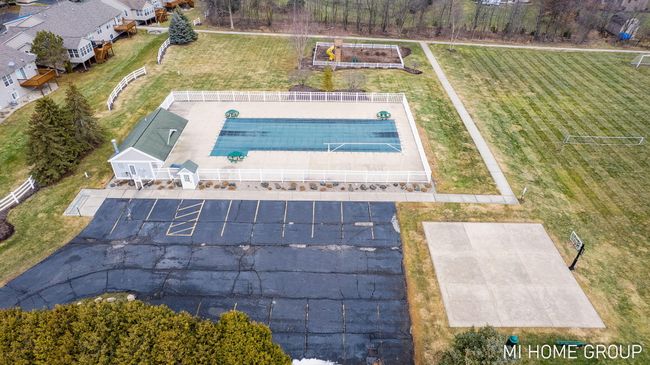 37 - 3614 Buckingham Ln, Condo with 3 bedrooms, 3 bathrooms and null parking in Hudsonville MI | Image 13