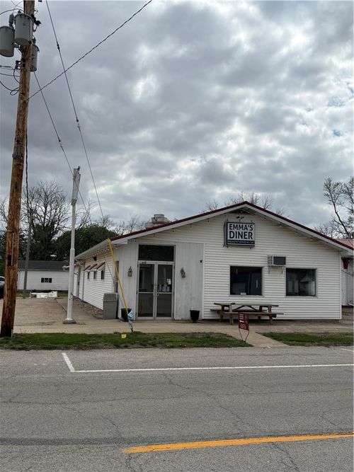 117 W Main Street, Stewardson, IL, 62463 | Card Image