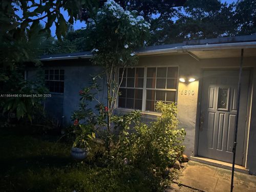 6890 Sw 16th Ct, North Lauderdale, FL, 33068-4314 | Card Image