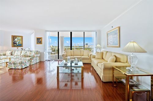 902-3598 Yacht Club Dr, Aventura, FL, 33180 | Card Image