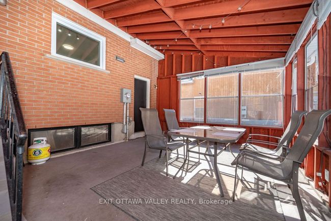 8 Sumac Crt, House other with 4 bedrooms, 2 bathrooms and 3 parking in Deep River ON | Image 31