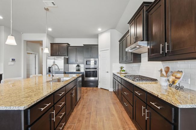 2172 Knightsgate Rd, House other with 4 bedrooms, 2 bathrooms and null parking in Argyle TX | Image 10