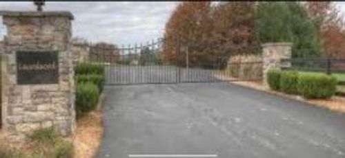 18 The Village Dr, Nancy, KY, 42544 | Card Image