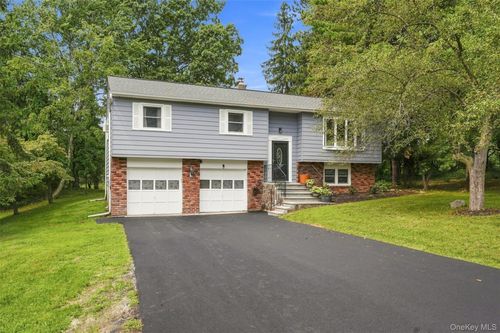 16 Cromwell Dr, Poughkeepsie, NY, 12603-2630 | Card Image