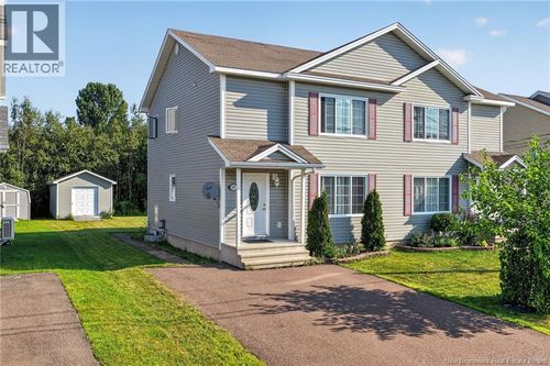 137 Houlahan St, Dieppe, NB, E1A4X6 | Card Image