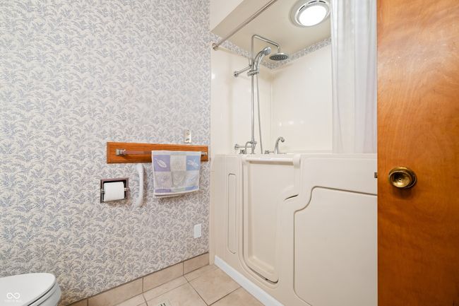 1828 W 750 S, House other with 3 bedrooms, 3 bathrooms and null parking in Trafalgar IN | Image 81