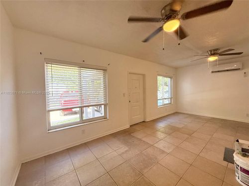 a-12320 Ne 11th Pl, North Miami, FL, 33161-5815 | Card Image